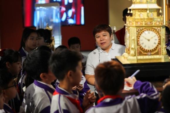 2、“巧夺天工——高雅技艺鉴赏区”2 2、“巧夺天工——高雅技艺鉴赏区”2